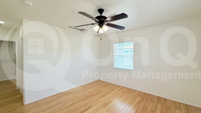 Building Photo - 2607 W San Miguel Ave