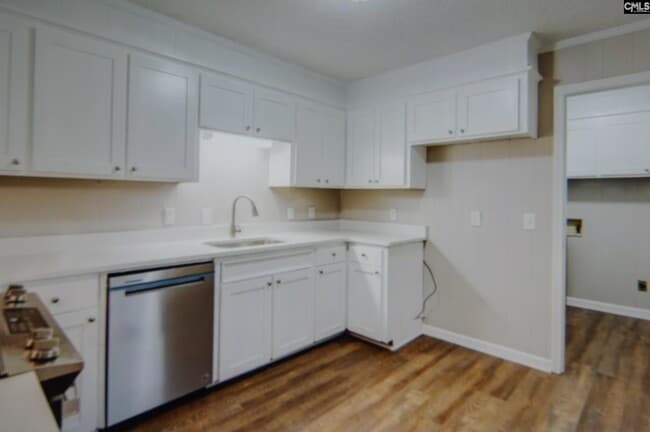 Building Photo - 2475 Drexel Dr