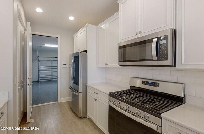 Building Photo - 2746 Spur Dr