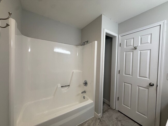 Building Photo - $3,200 | 5 Bedroom, 3 Bathroom House | No Pets | Available for Immediate Move In!