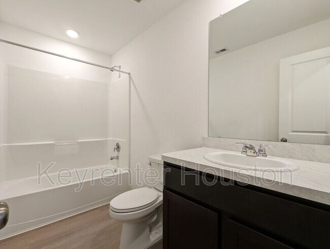 Building Photo - 8810 Wooster Trails Dr