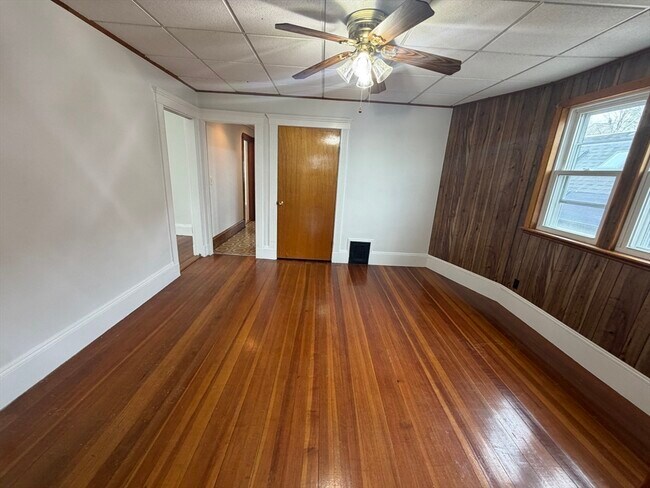 Building Photo - 1114 Bennington St