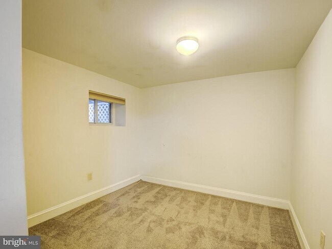 Building Photo - 4008 Illinois Ave NW