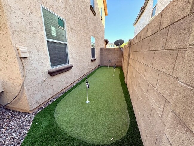 Building Photo - 2972 E Shannon St