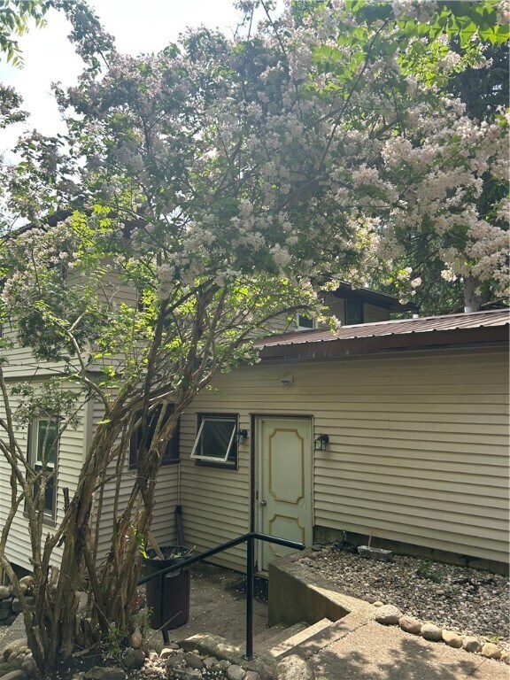 Building Photo - 1538 Slaterville Rd