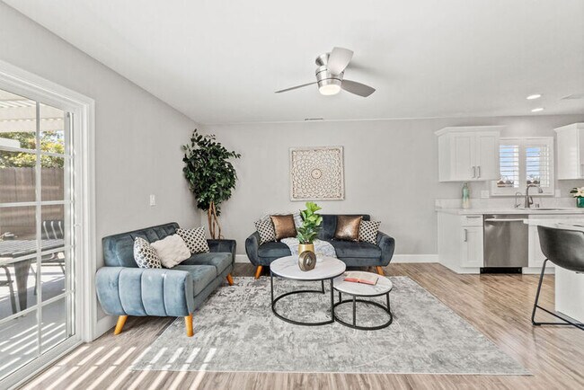 Building Photo - 292 Slate St