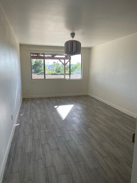 Dining Room - 6052 Pat Ave