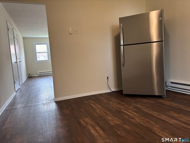 Building Photo - 26 Elmview Cir