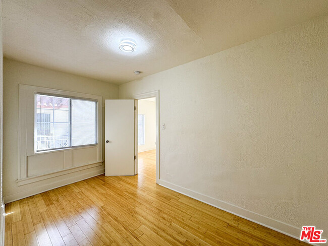 Building Photo - 4525 Franklin Ave