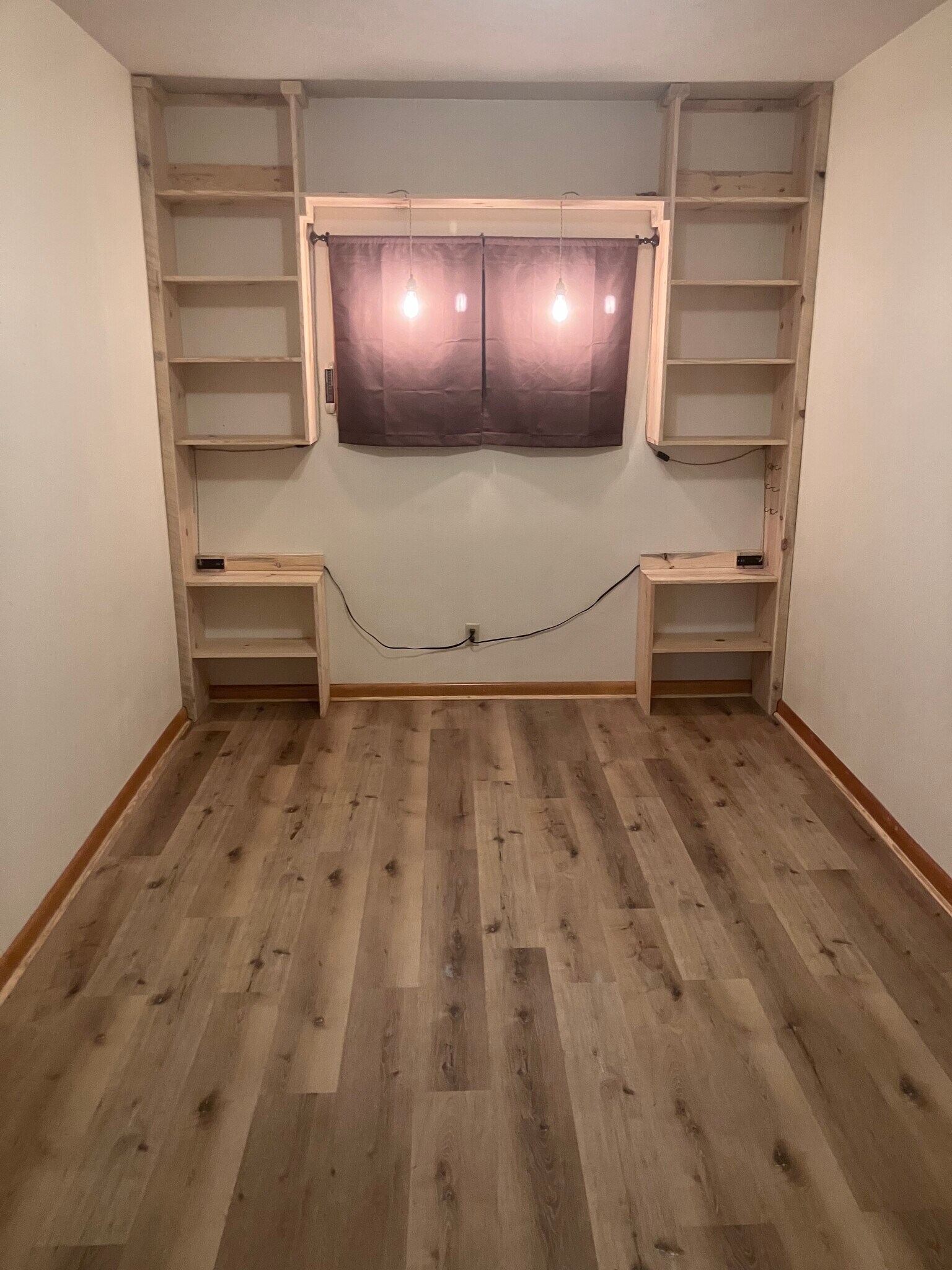 Building Photo - 413 2nd St SW