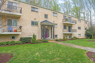 Building Photo - 10613 Montrose Ave