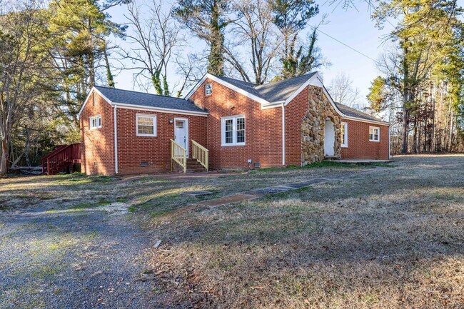 Primary Photo - 6381 NC-73