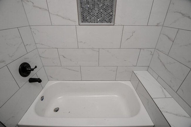 Building Photo - 4222 Cicada Ln