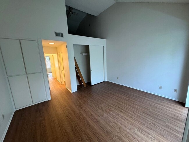 Building Photo - Sycamore Creek Community in Central Camarillo!