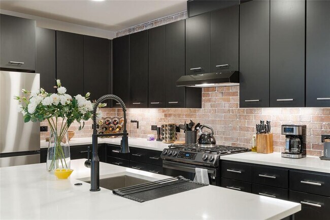 Building Photo - 4510 Terry-O Ln