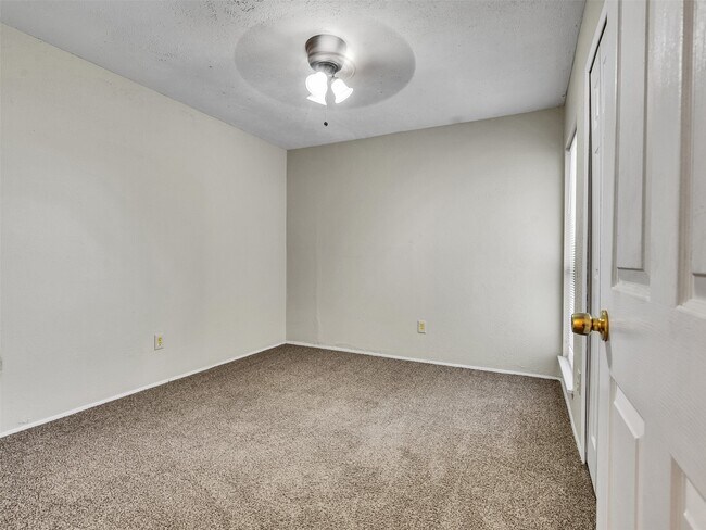 Building Photo - 17323 Glenpatti Dr