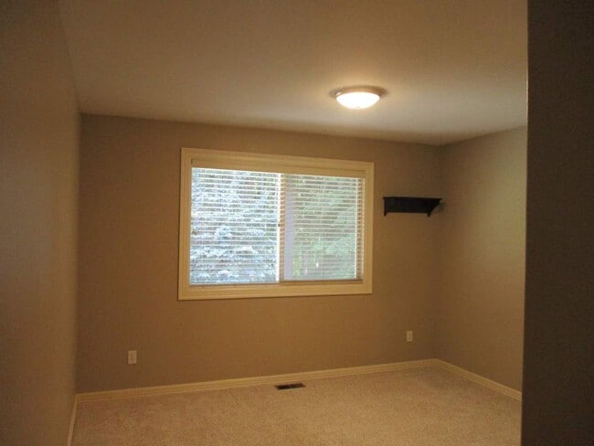 Building Photo - Beautiful 3 Bedroom Home in Gig Harbor