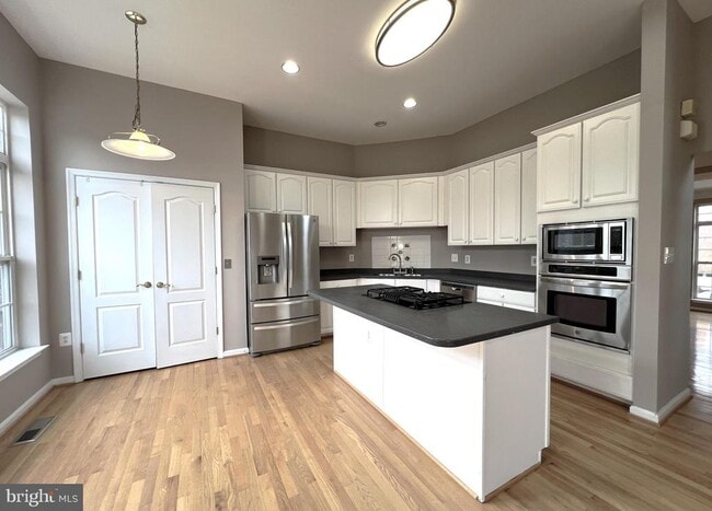 Building Photo - 13611 Acorn Hunt Pl