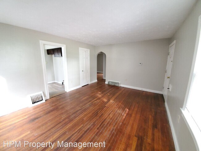 Building Photo - 3 br, 1.5 bath House - 1104 Hardesty Blvd