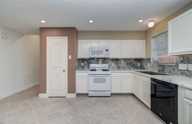 Building Photo - 12846 Sai Baba Dr