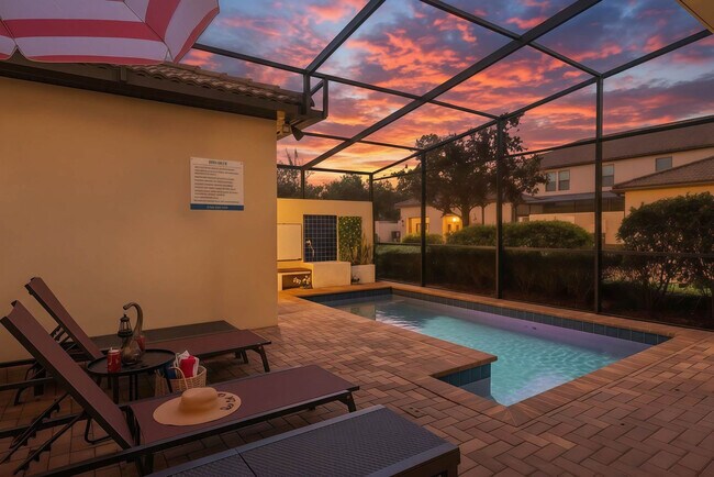 Building Photo - 1978 Majorca Dr