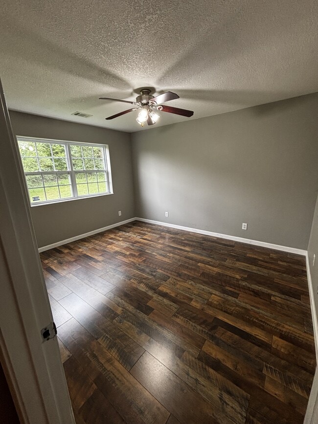 Building Photo - 1526 US-64
