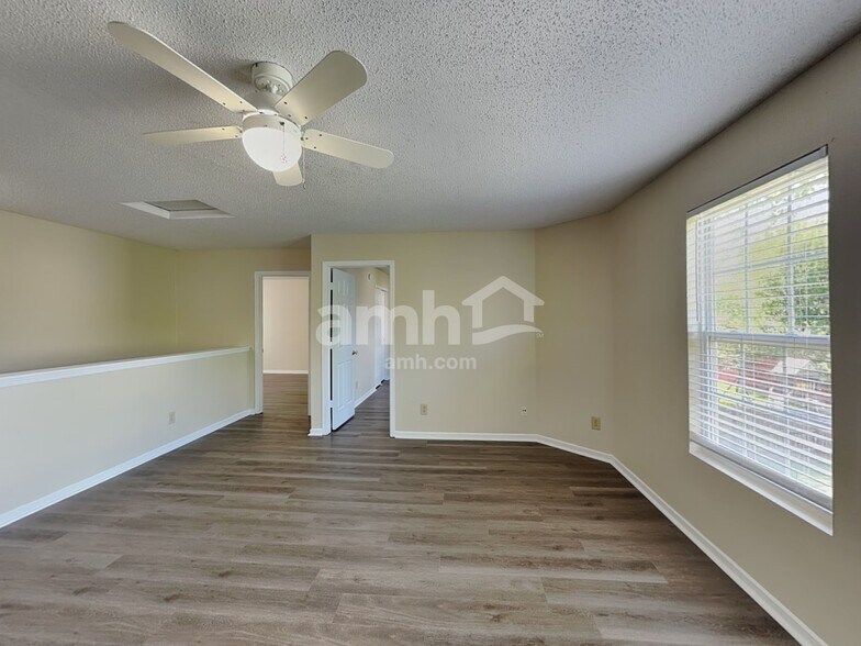 Building Photo - 2940 Hearthside Dr
