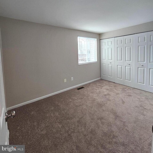 Building Photo - 8473 Aurora Ct