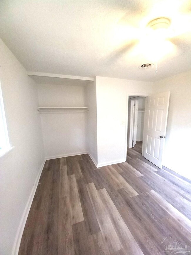 Building Photo - 113 Berkley Dr