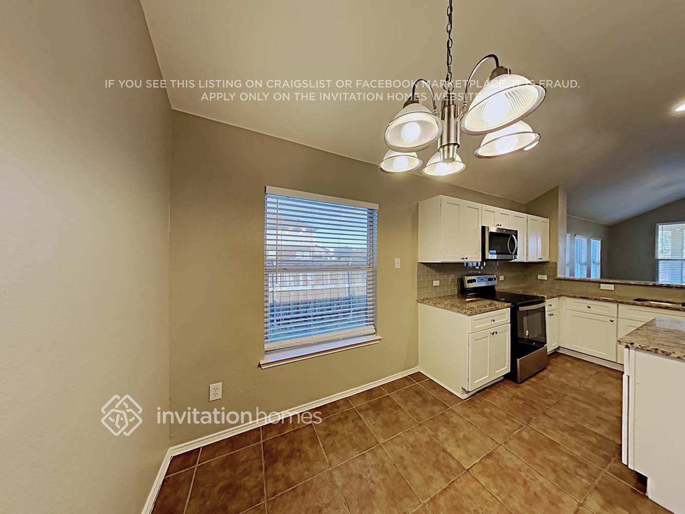 Building Photo - 562 Hickory Ln