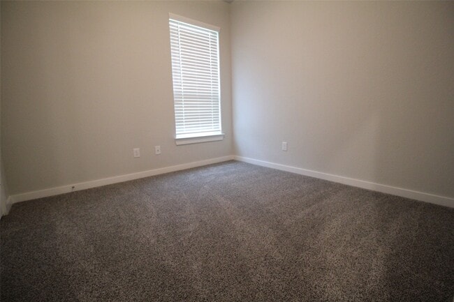 Building Photo - 25504 Starling Ln