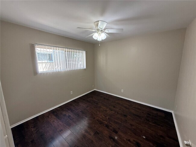 Building Photo - 414 N San Gabriel Ave