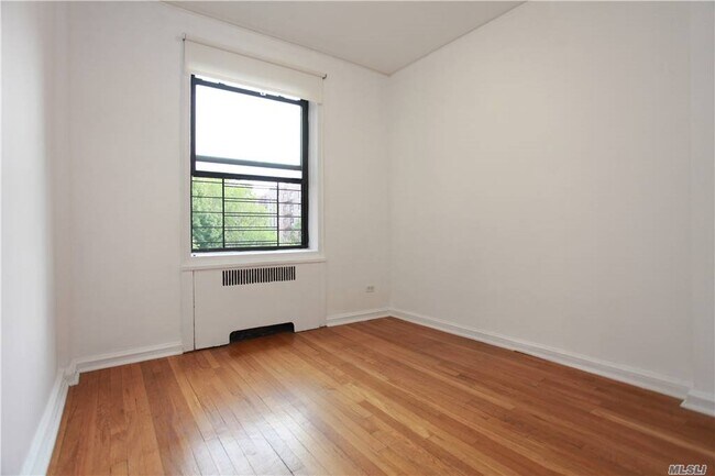 Building Photo - 65-10 99th St