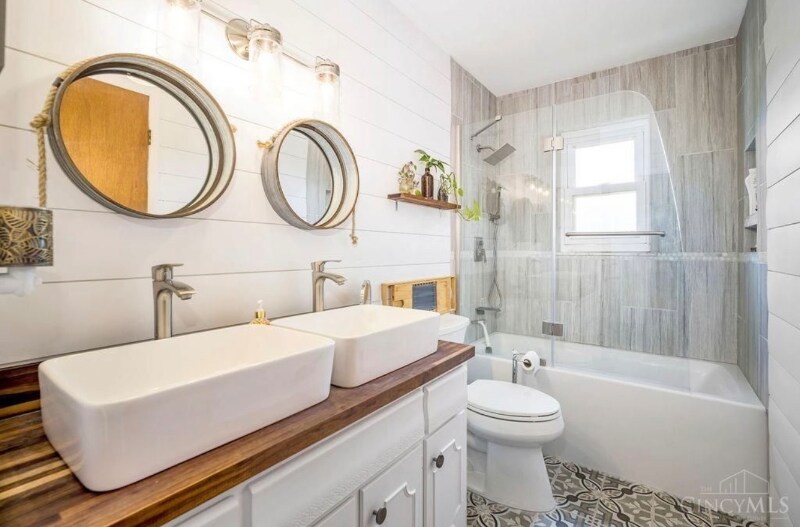 Building Photo - 515 Maxine Dr