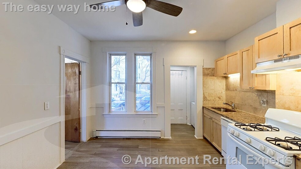 Building Photo - 254 Windsor St