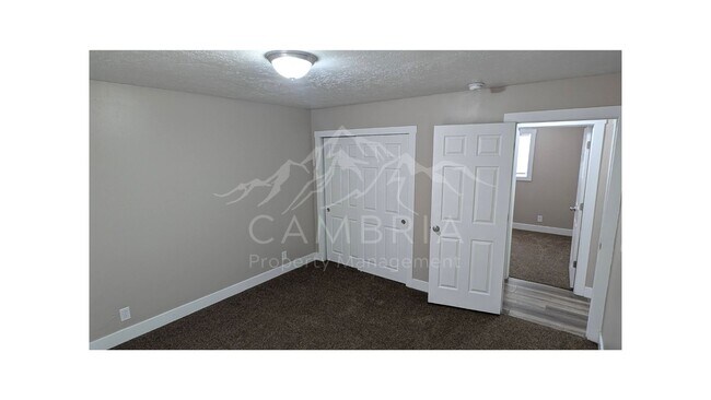 Building Photo - 4 BR House For Rent in Midvale