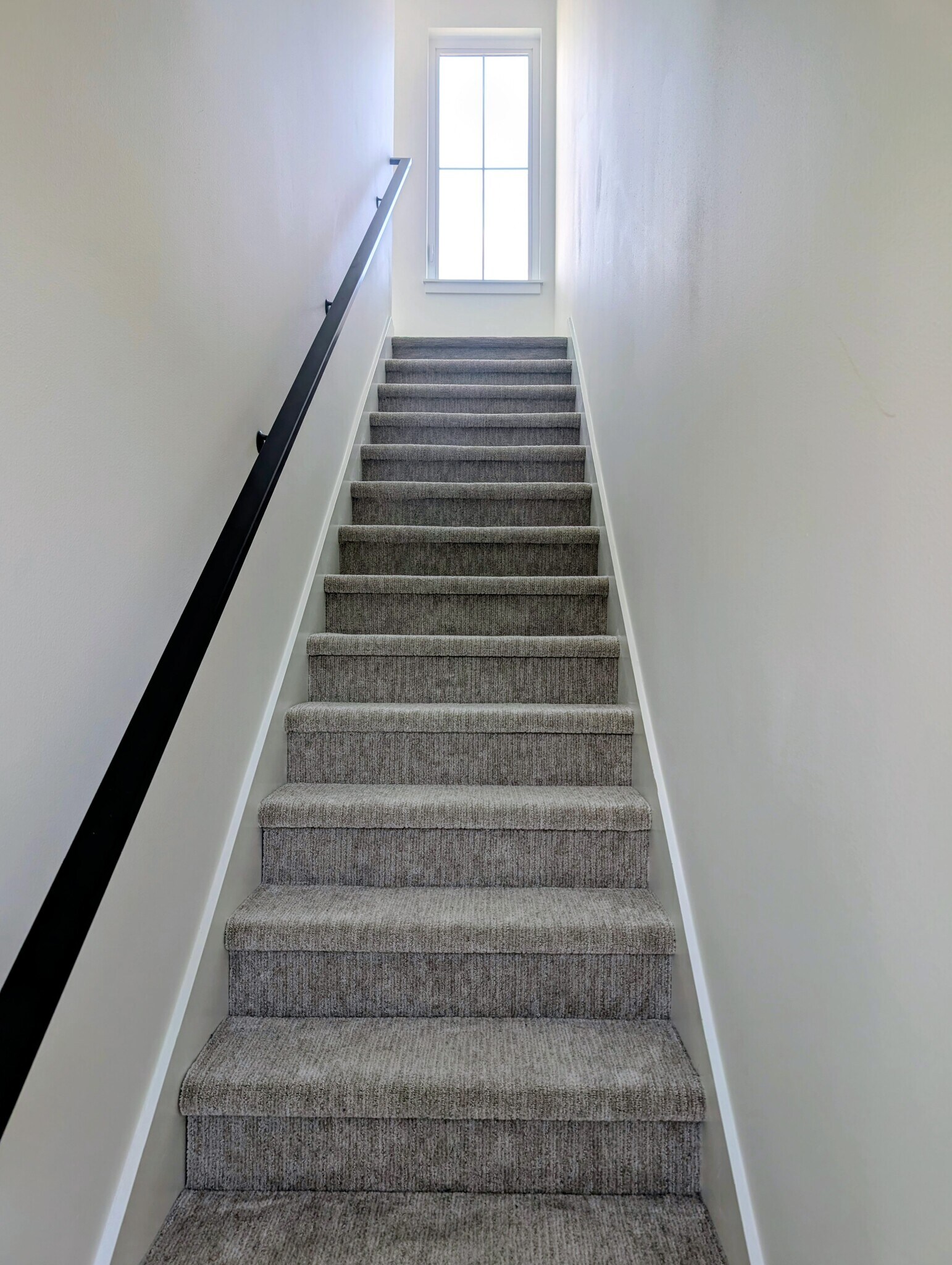 Building Photo - 35 2nd Ave SE