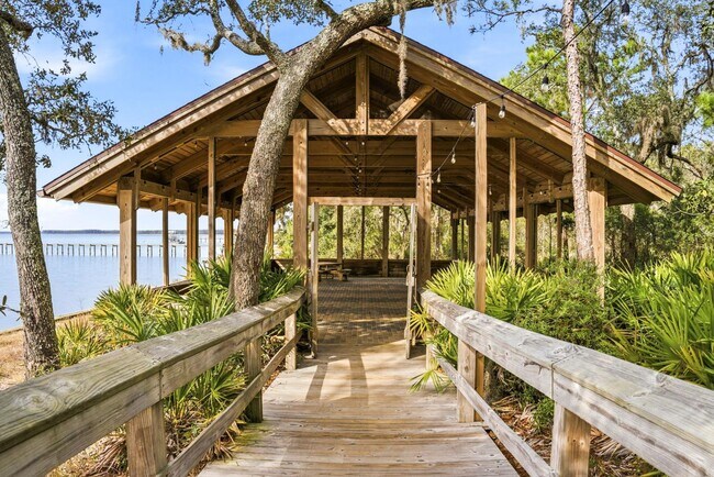 Building Photo - 486 Fanny Ann Way