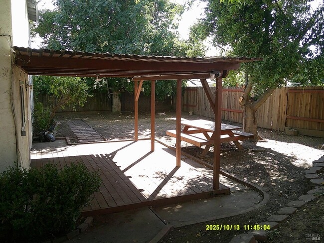 Building Photo - 725 Devonshire Ct