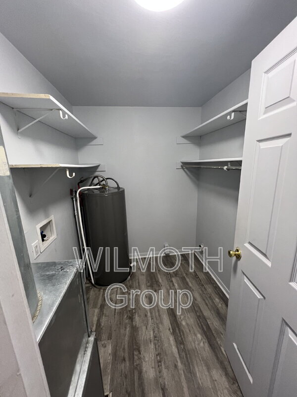 Building Photo - 306 Meadow Ave