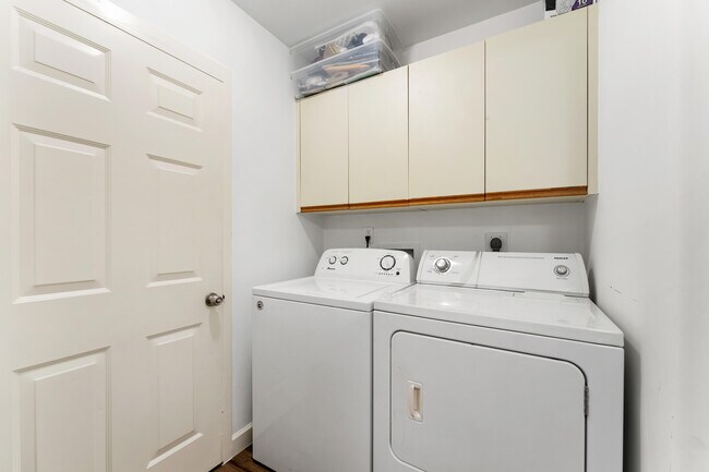 Building Photo - 403 Sea Oats Dr