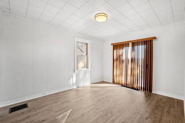 Building Photo - Stunning 3 bedroom home in Bon Air available September 1!