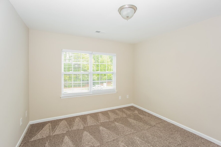 Building Photo - 8404 Carolina Lily Ln