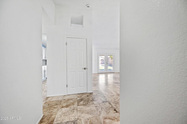 Building Photo - 3060 E John Cabot Dr