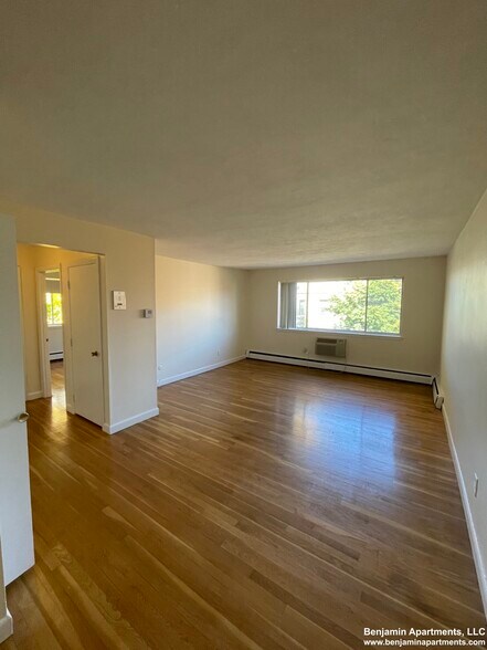 Building Photo - 95 Gardner St