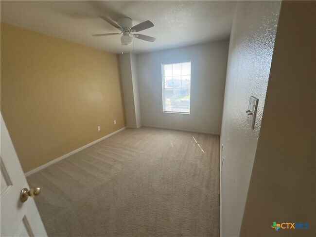 Building Photo - 5614 Orts Dr