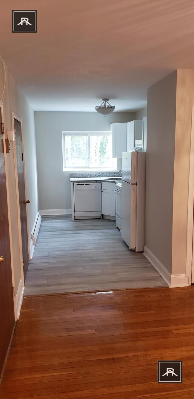 Building Photo - 2 bedroom in Brighton MA 02135