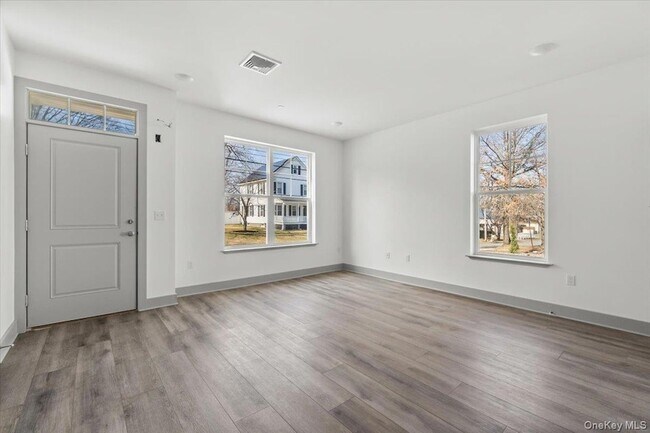 Building Photo - 75 Forester Ave