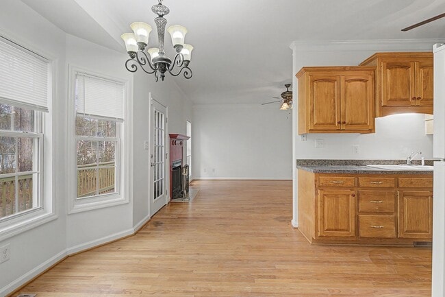 Building Photo - Carolina Lakes!