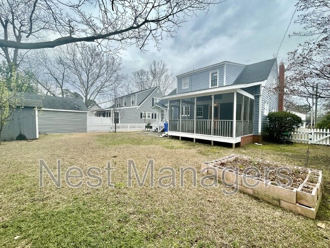 Building Photo - 1312 Summitt Ave